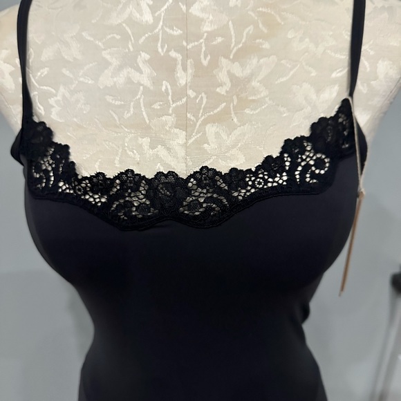 SKIMS FITS EVERYBODY CORDED LACE
SLIP DRESS ONYX SIZE M AND XL - Picture 5 of 7